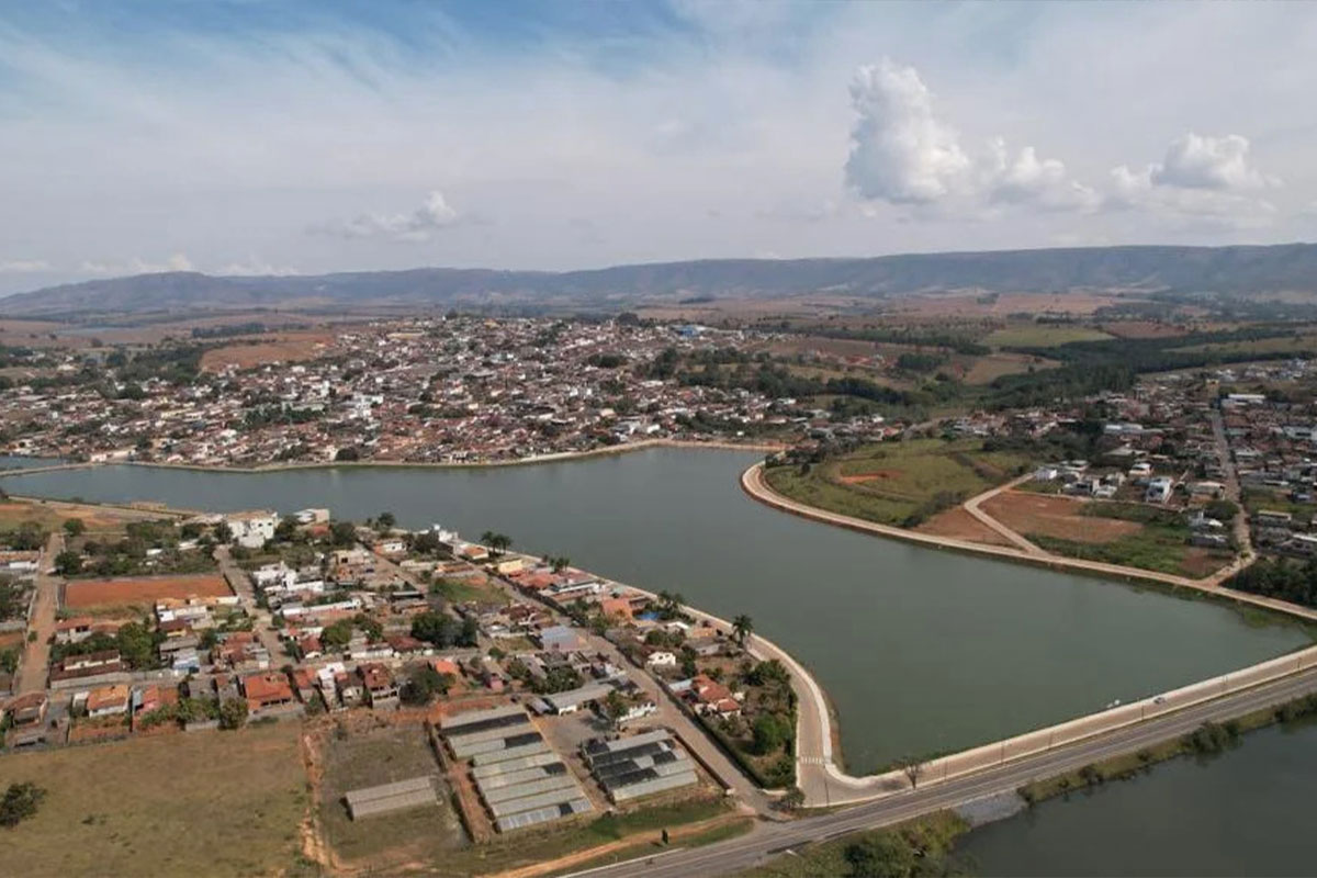 PAVIMENTAÇÃO EM BLOQUETES
